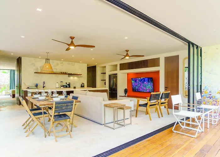 Apartament Gorgeous Flowy Space With Wrap-around Private Pool *